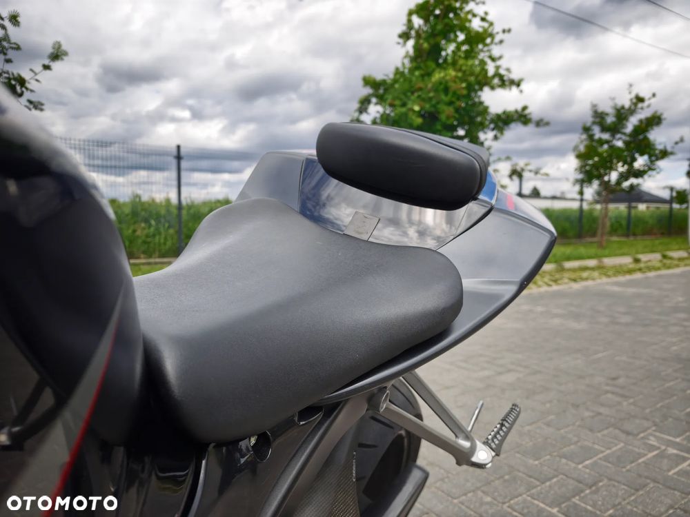 Suzuki GSX-R - 28