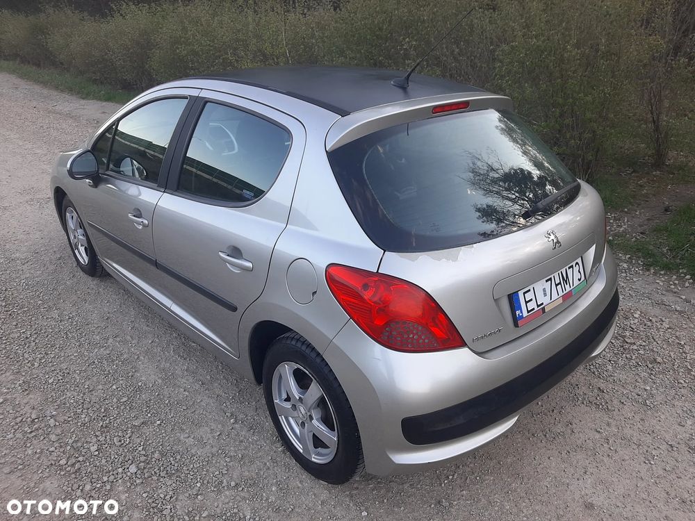Peugeot 207 - 3