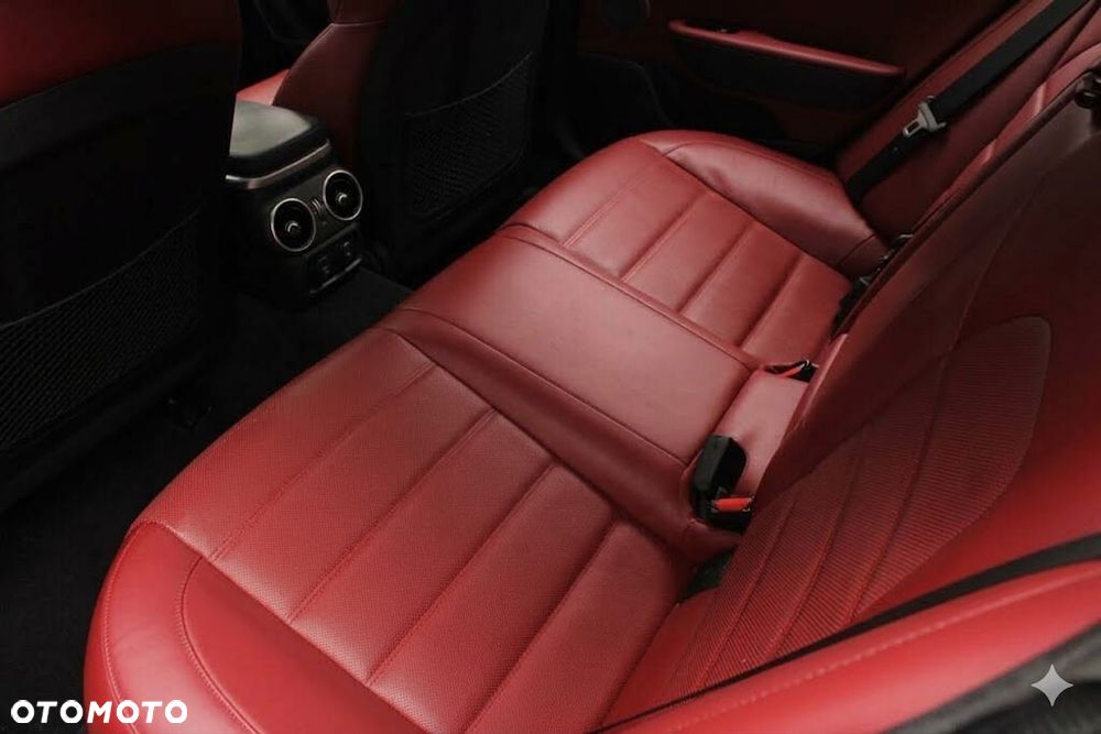 Kia Stinger 2.0 T-GDI GT Line - 14