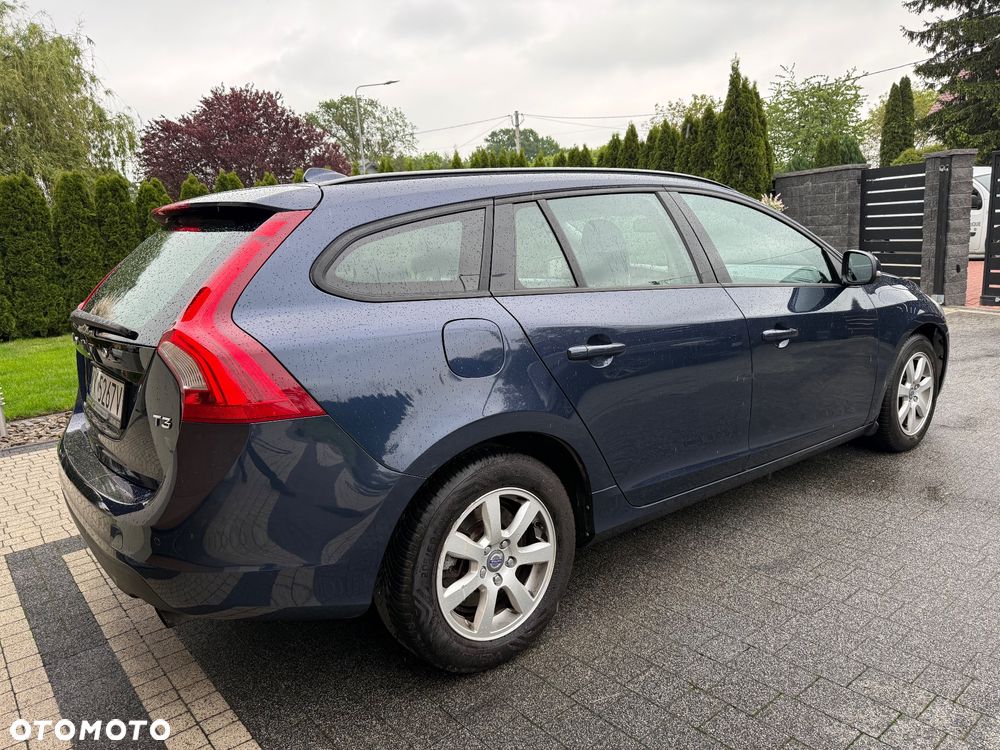 Volvo V60 T3 Edition - 11