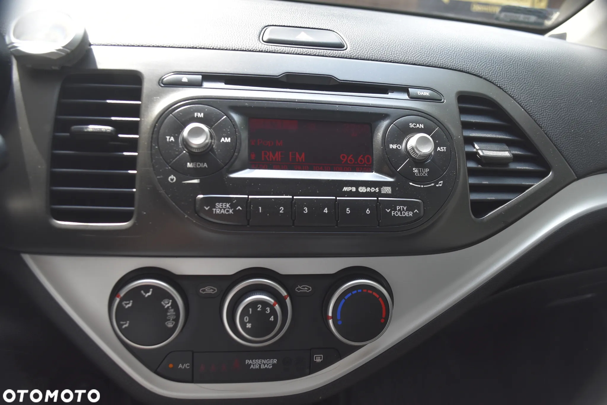 Kia Picanto 1.0 L - 10
