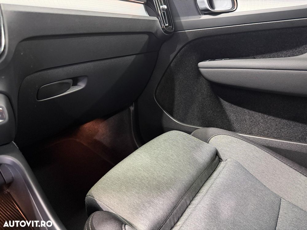 Volvo XC 40 B3 B DKG Core - 22