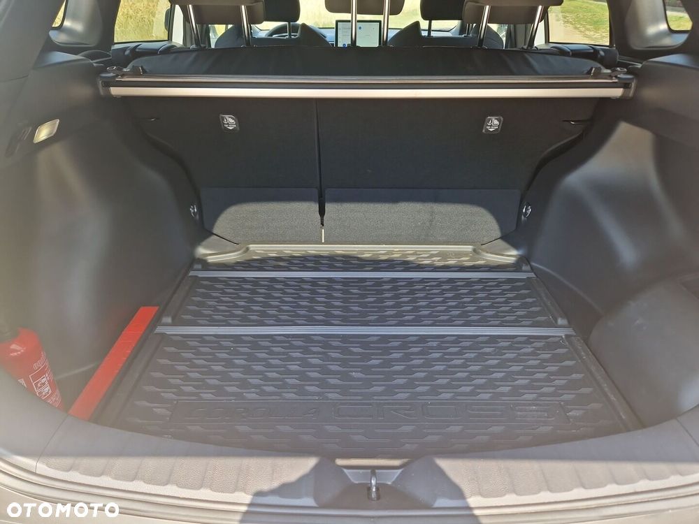 Toyota Corolla Cross - 17