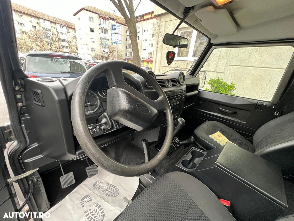 Land Rover Defender 110 2.4I SE - 8