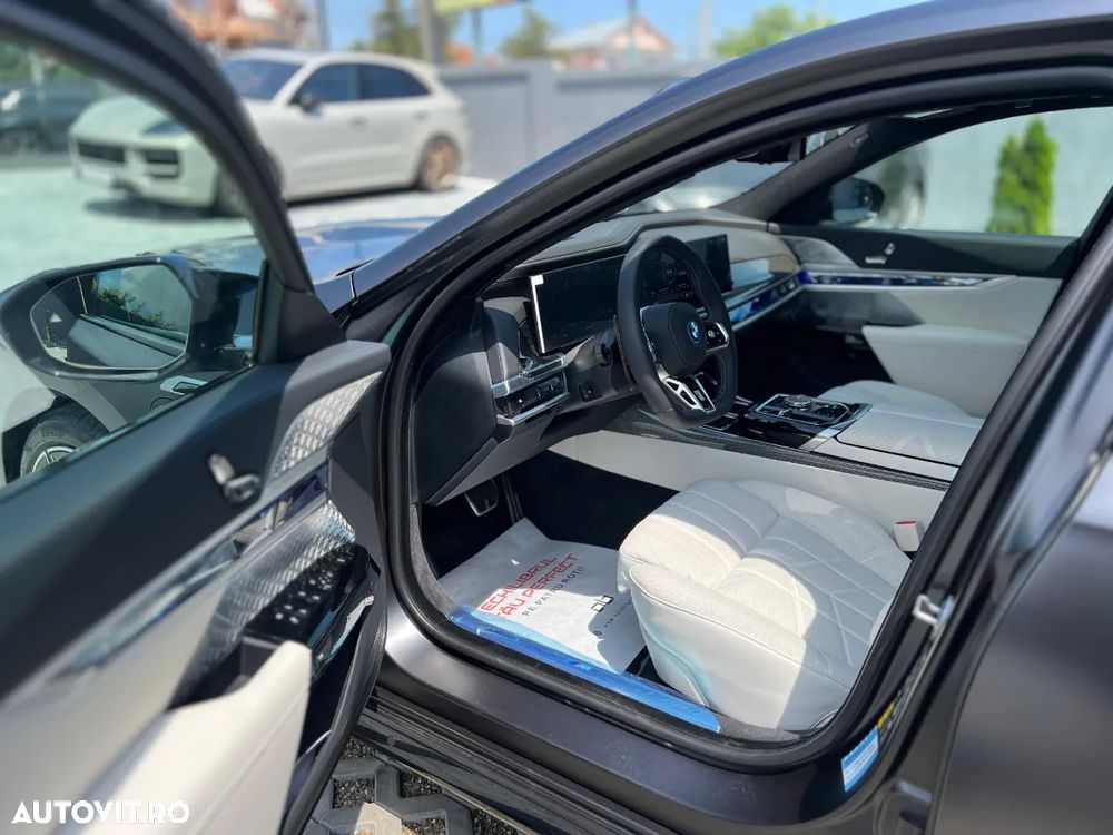 BMW M7 M760e xDrive AT PHEV - 14