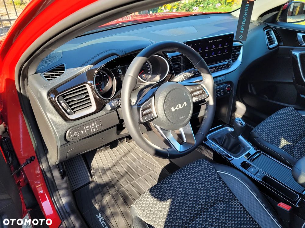 Kia XCeed - 10