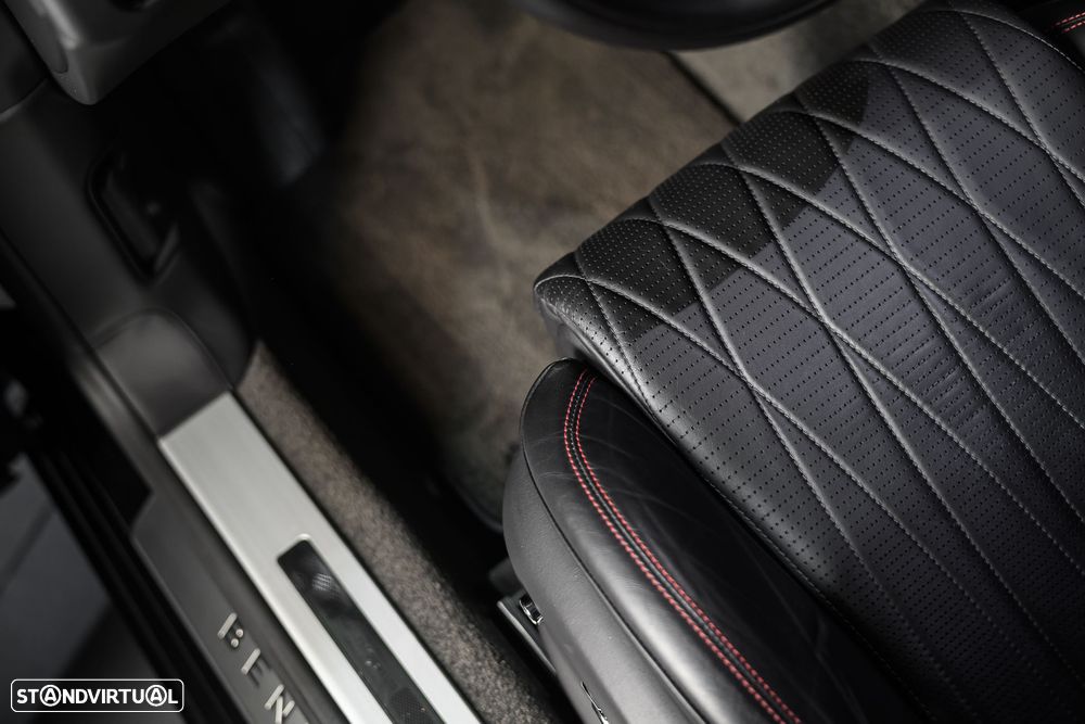 Bentley Flying Spur V8 Mulliner - 27