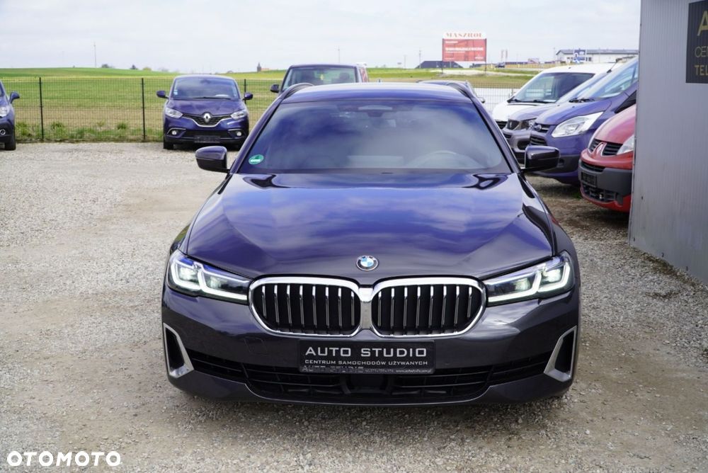 BMW Seria 5 520d Luxury Line sport - 35