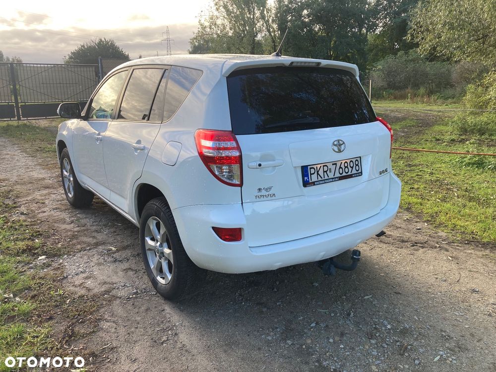 Toyota RAV4 2.2 D-4D Luna 4x2 - 4