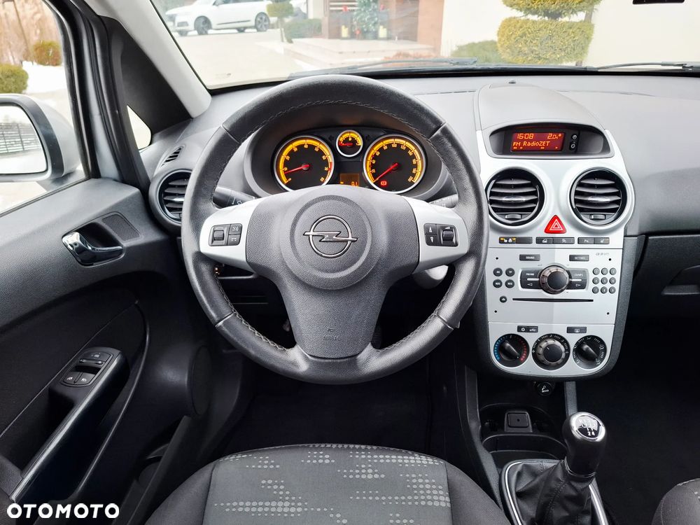 Opel Corsa 1.4 16V Satellite - 29