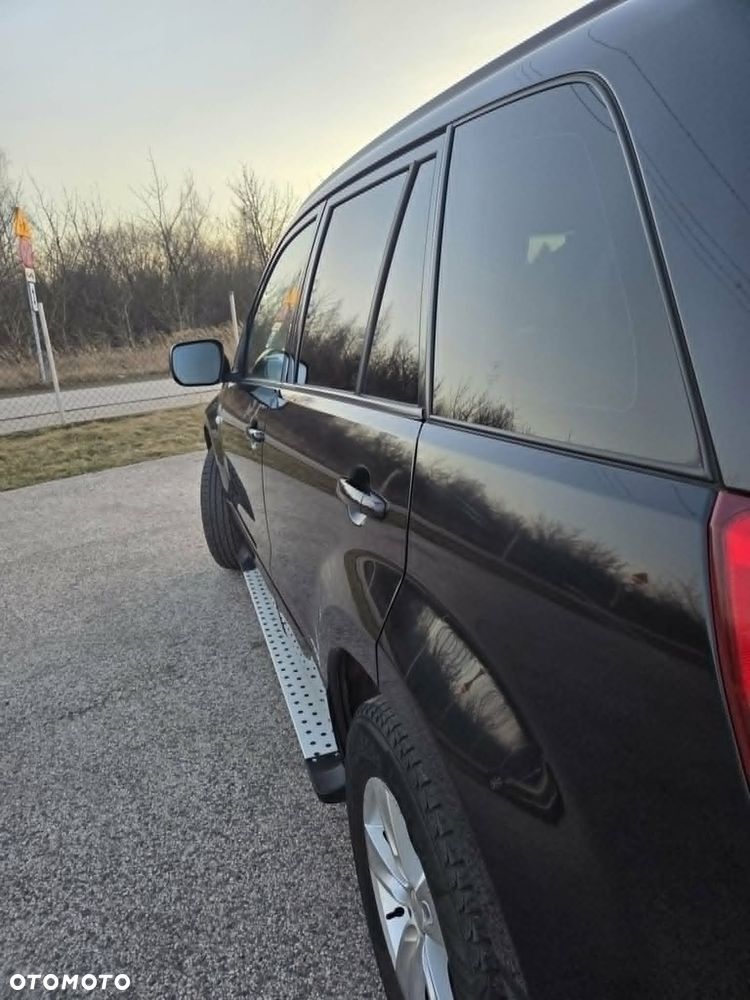 Suzuki Grand Vitara 2.0 - 8