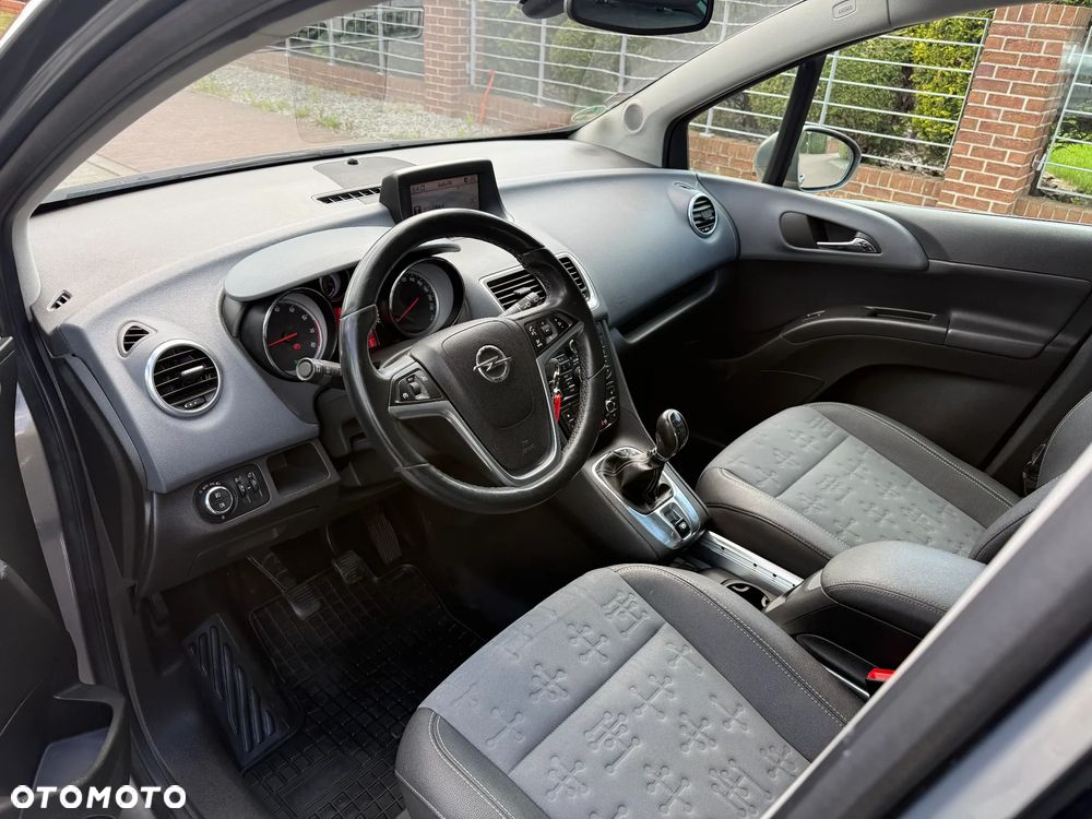 Opel Meriva - 23