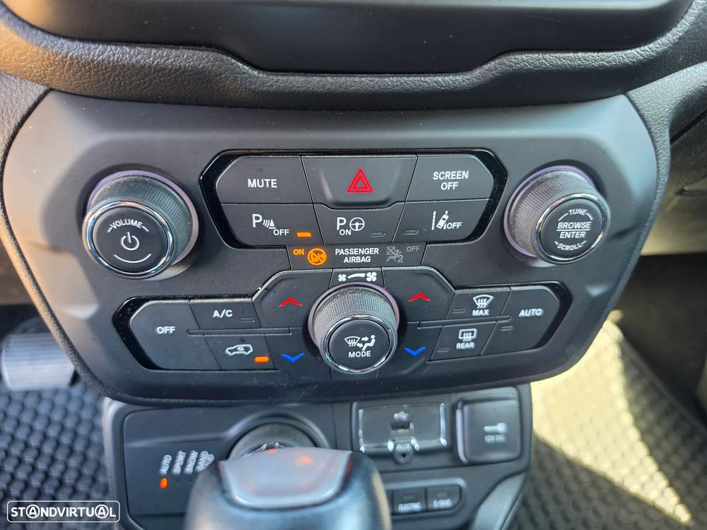 Jeep Renegade 1.3 T-GDI 4xe Auto S - 16