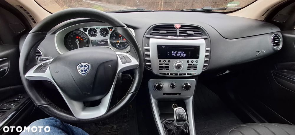 Lancia Delta 1.4 T-Jet 16v Oro - 14