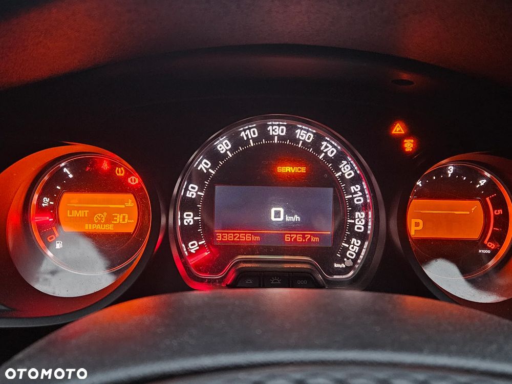 Citroën C5 BlueHDi 180 S&S EAT6 Cross - 8