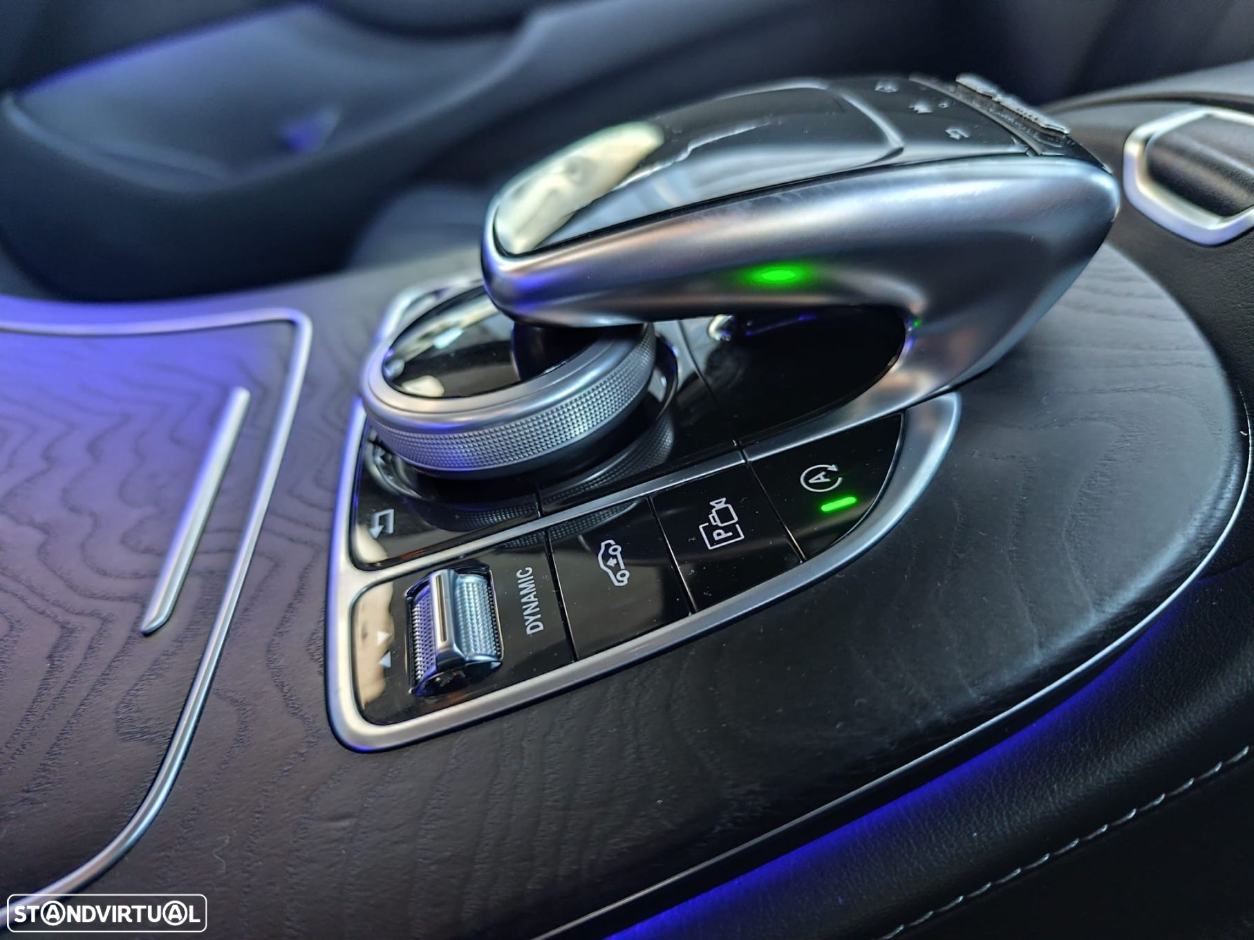Mercedes-Benz E 220 d AMG Line - 26