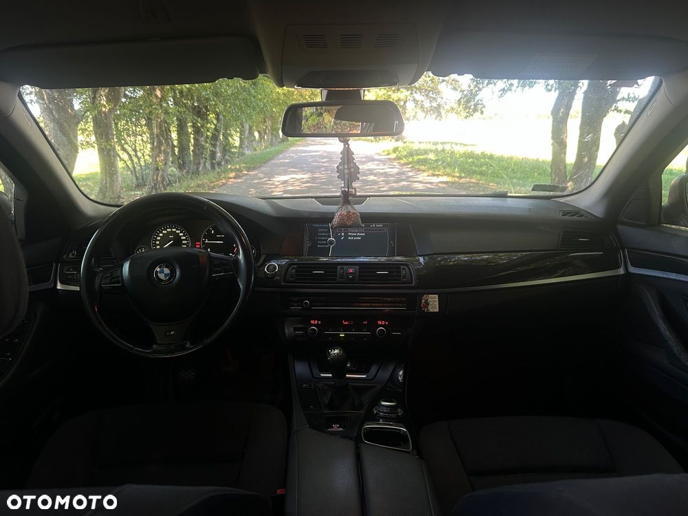 BMW Seria 5 520d - 7