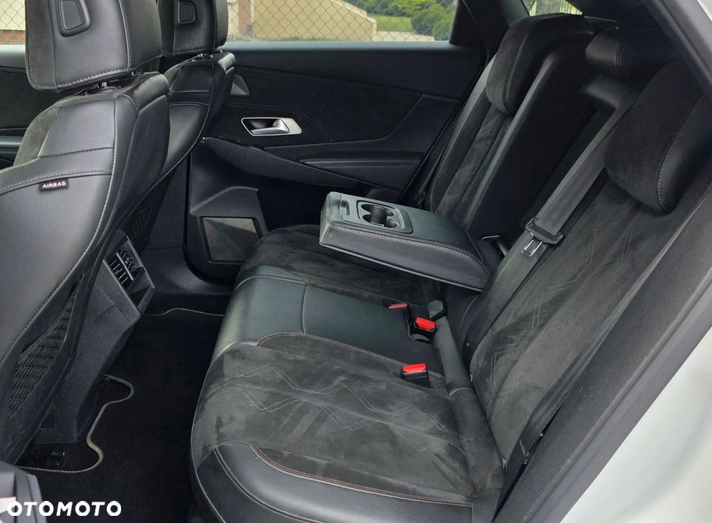 DS Automobiles DS 7 Crossback 2.0 BlueHDi Performance Line + - 26