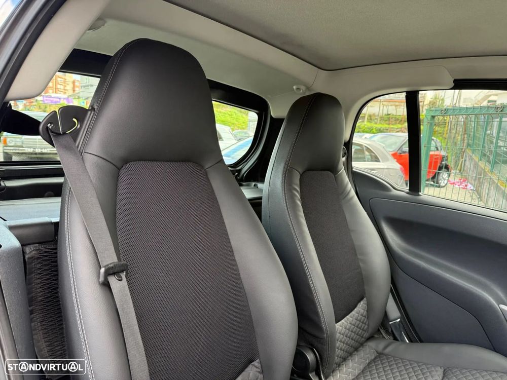 Smart ForTwo Coupé 0.8 cdi Pure 45 - 27