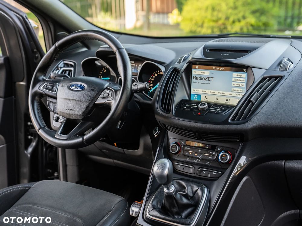 Ford Kuga 2.0 TDCi FWD ST-Line - 29