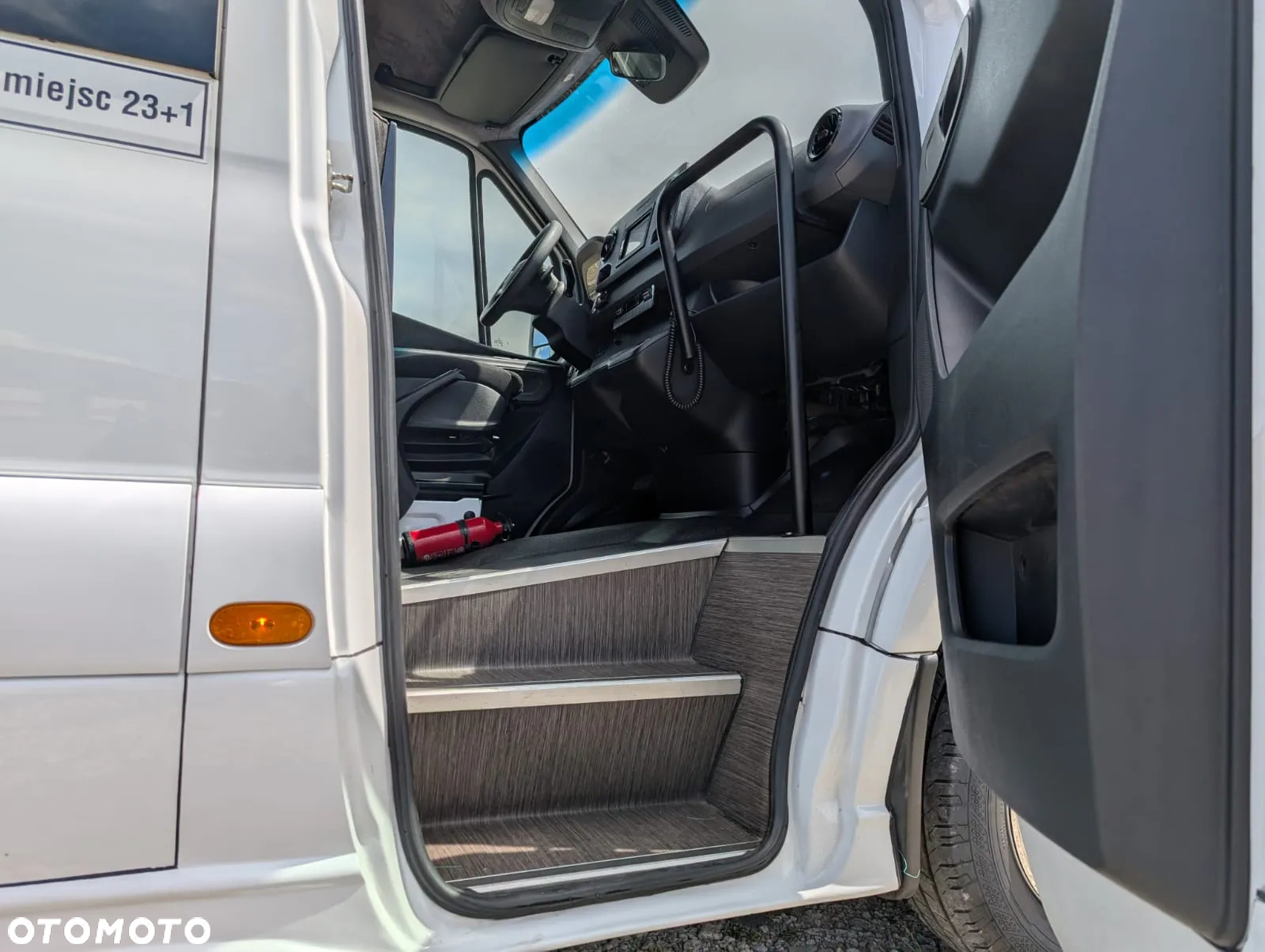 Mercedes-Benz Sprinter 517 - 12