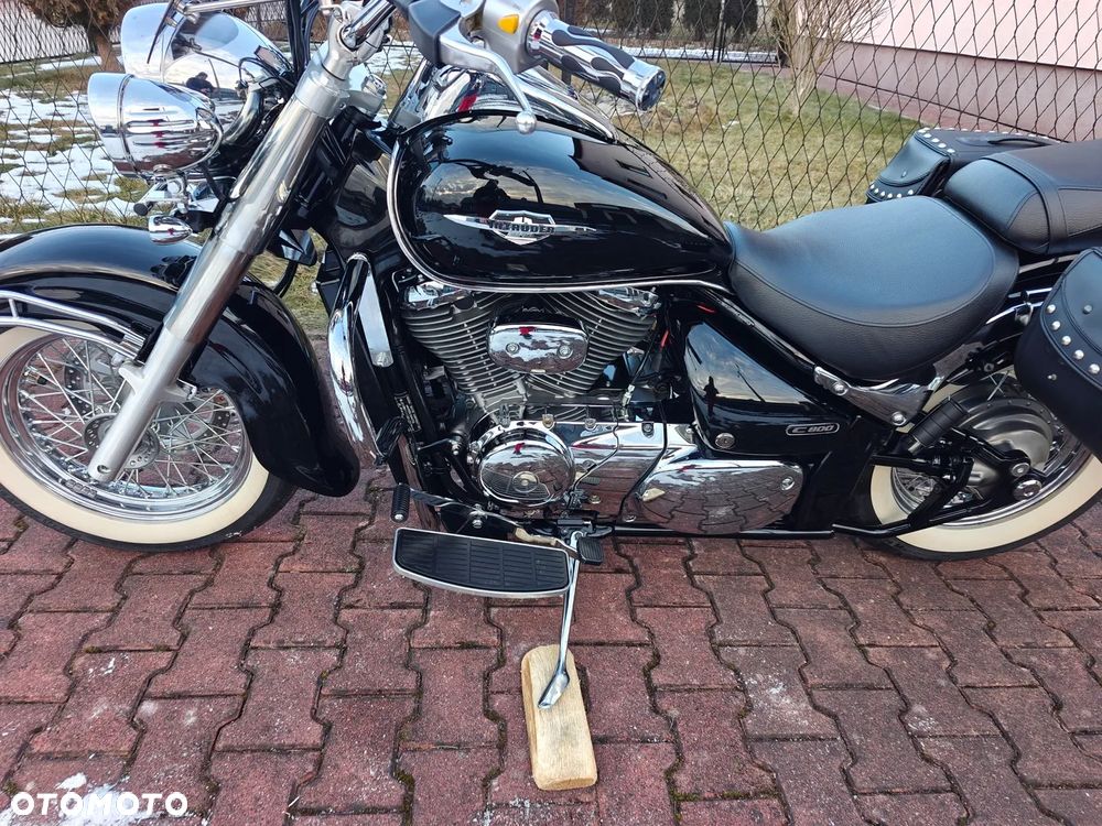 Suzuki Intruder - 23