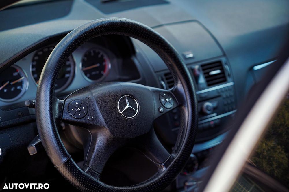 Mercedes-Benz C - 14