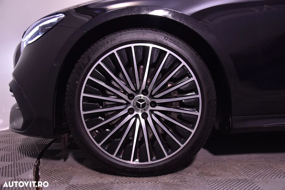 Mercedes-Benz E - 15