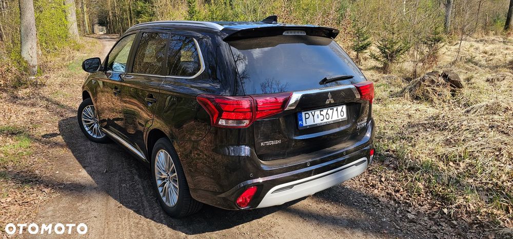 Mitsubishi Outlander 2.0 4WD - 6