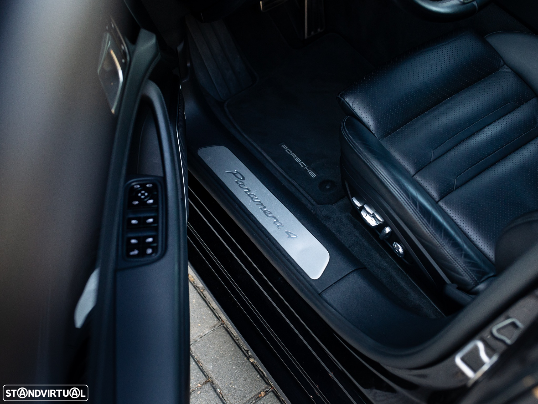 Porsche Panamera 4 E-Hybrid - 28