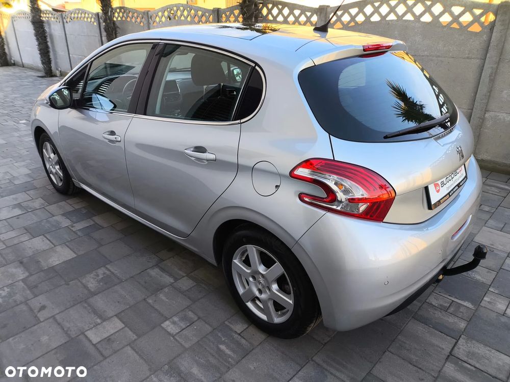 Peugeot 208 e-HDi FAP 92 EGS6 Stop&Start Allure - 4