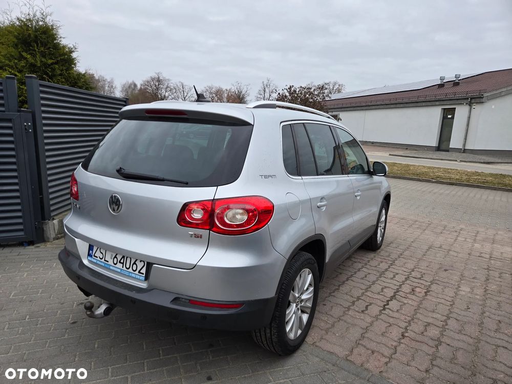 Volkswagen Tiguan - 6