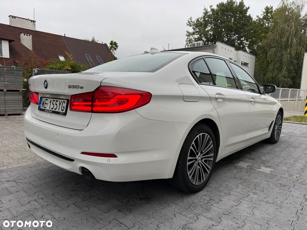 BMW Seria 5 530e iPerformance xDrive Sport Line sport - 12
