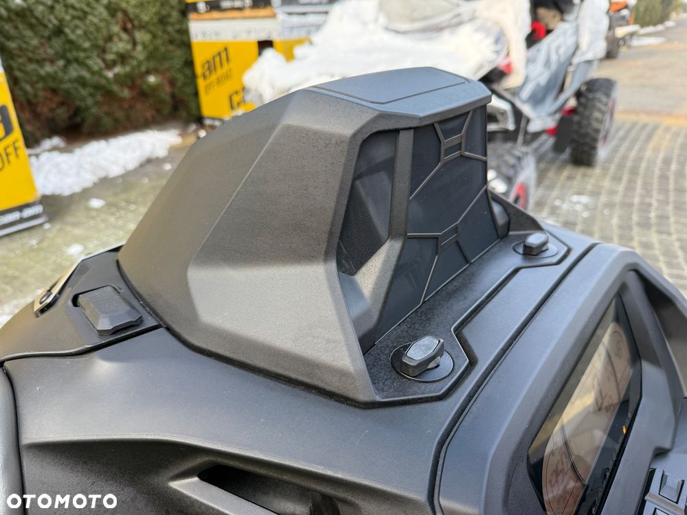 Can-Am Outlander - 12