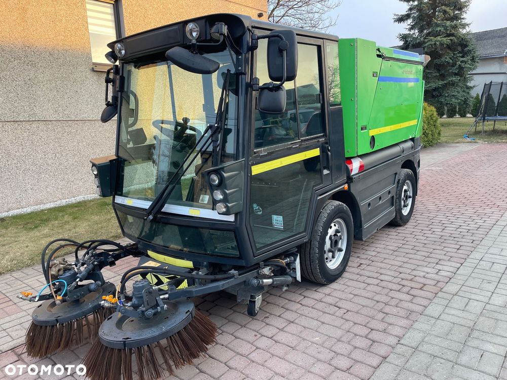 Schmidt Swingo Compact CS 256   200 + Zamiatarka drogowa  zamiatarka chodnikowa uliczna  Swingo 200 +    Super stan 2019 rok - 20