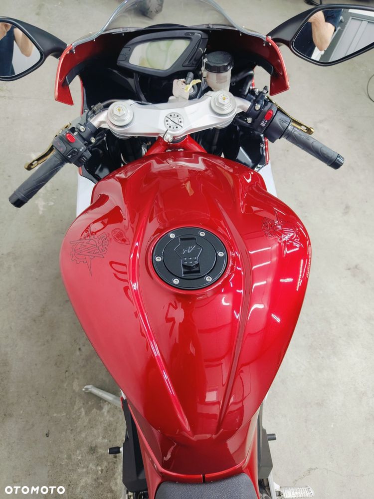 MV AGUSTA F3 - 14