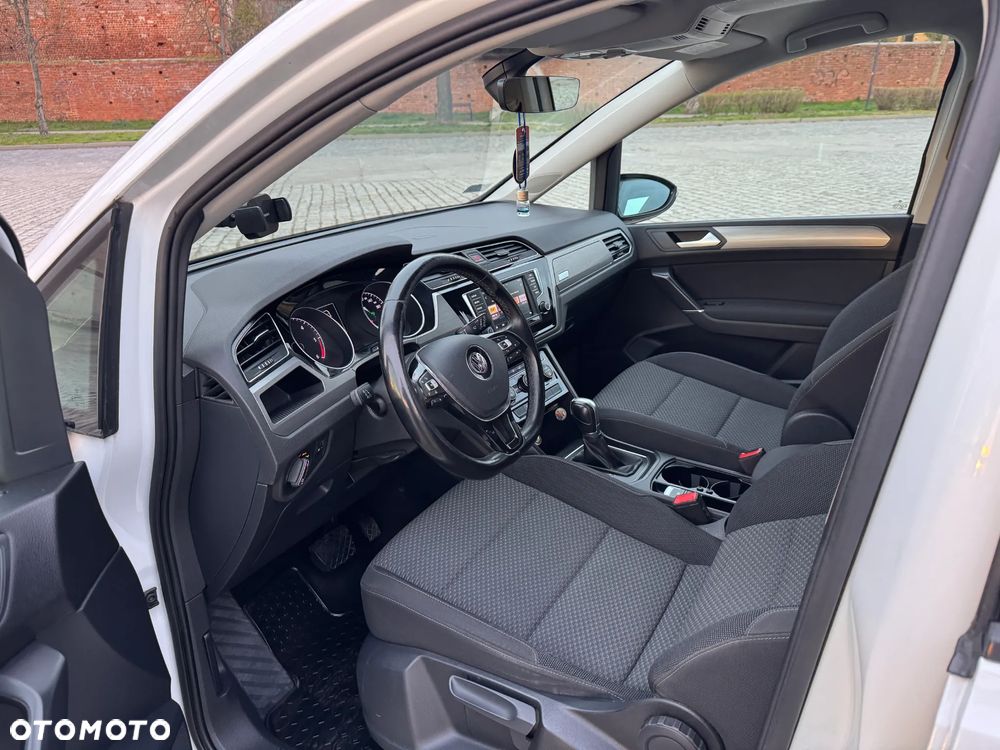 Volkswagen Touran 2.0 TDI BMT Special Edition DSG - 18