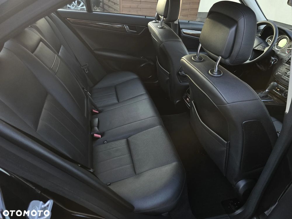 Mercedes-Benz Klasa C 280 7G-TRONIC Avantgarde - 19