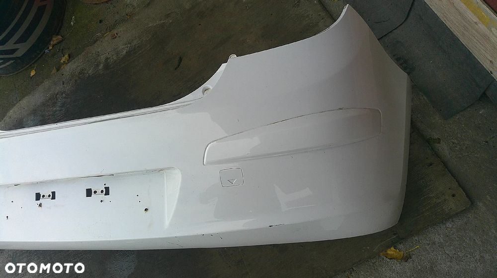 HYUNDAI I30 I ZDERZAK TYLNY  7F - 4