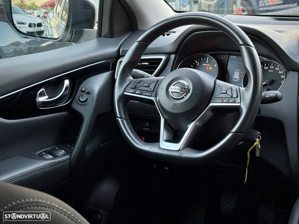 Nissan Qashqai 1.5 dCi N-Connecta J18 - 9