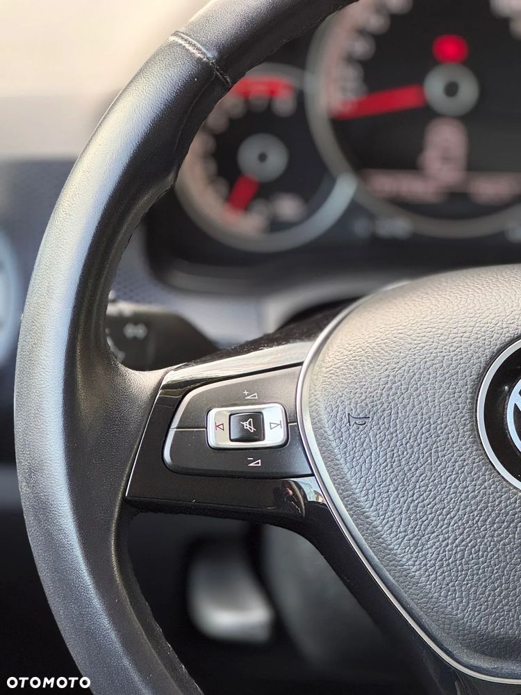 Volkswagen up! 1.0 United - 10