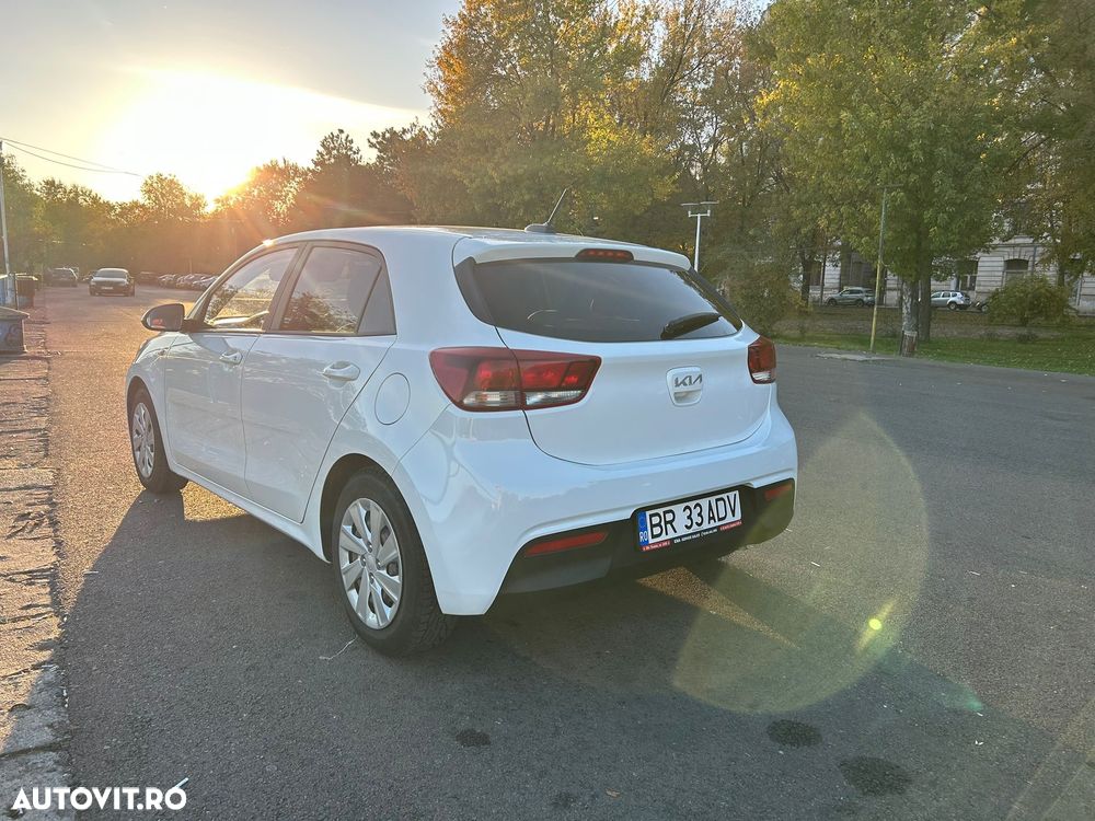 Kia Rio - 4