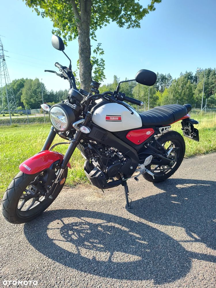 Yamaha XSR - 12