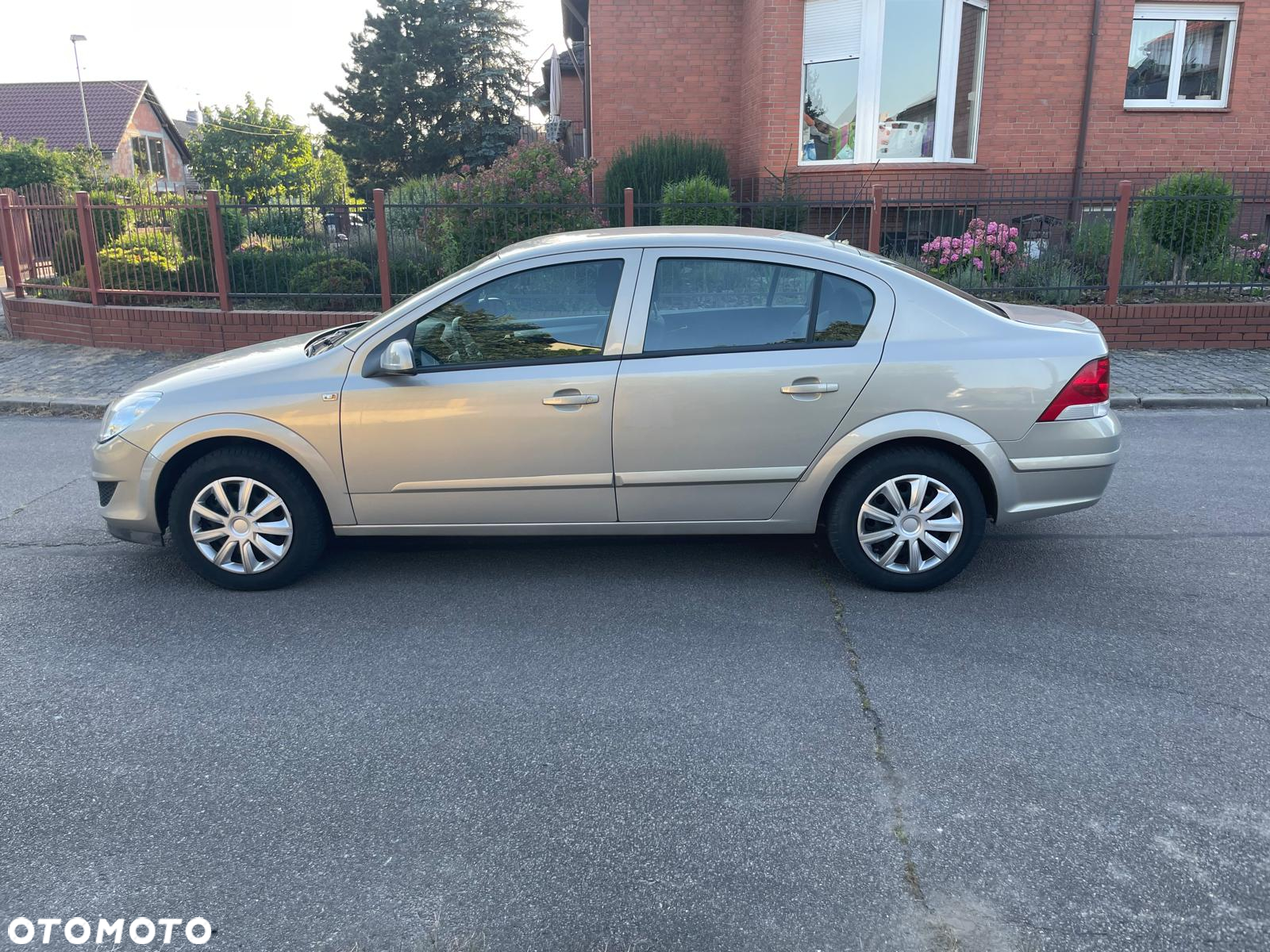 Opel Astra III 1.6 Enjoy EU5 - 6