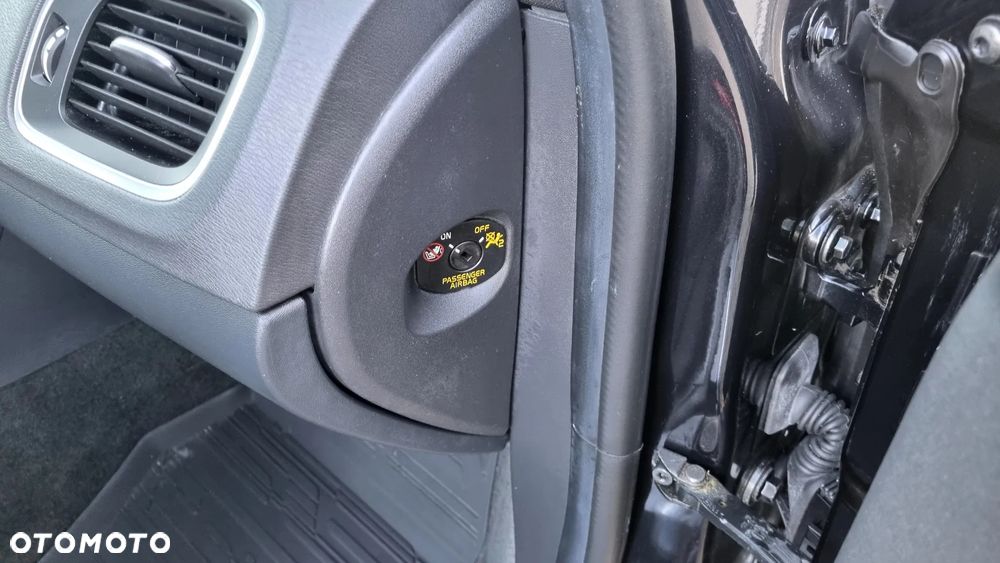 Volvo V60 D4 Momentum - 38