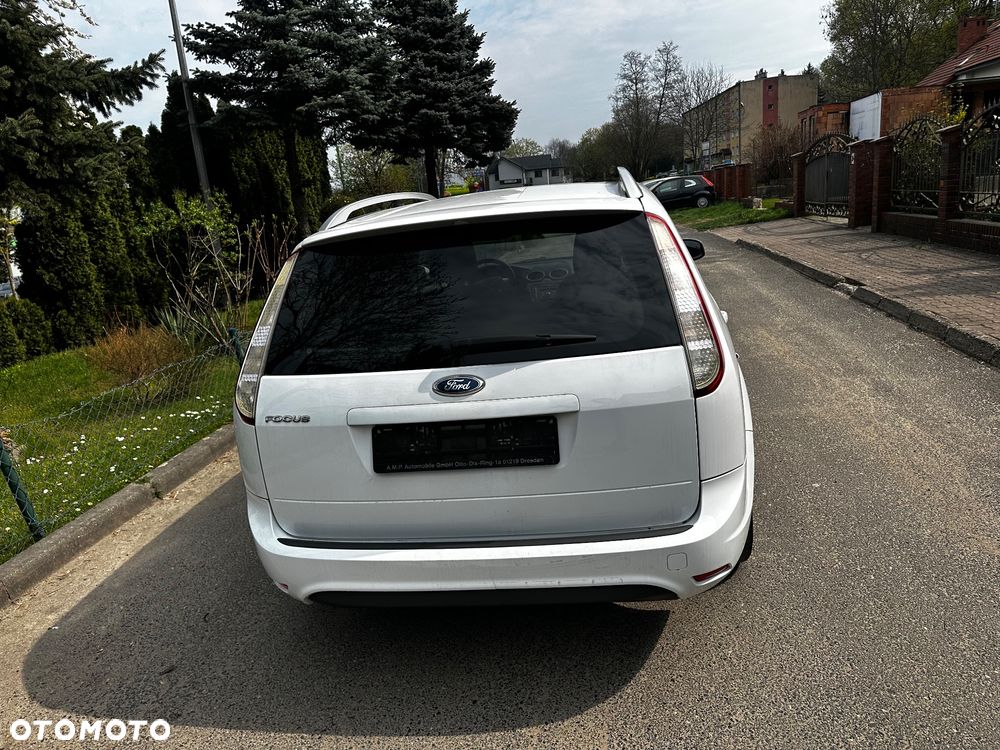 Ford Focus 1.8 FF Trend - 16