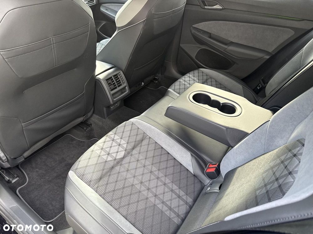 Volkswagen Golf - 13