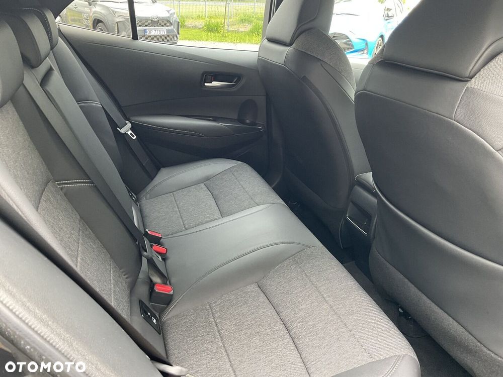 Toyota Corolla - 10