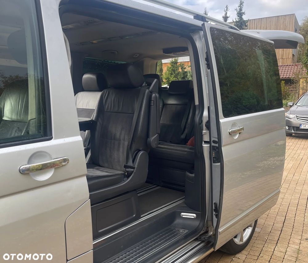 Volkswagen Multivan - 12