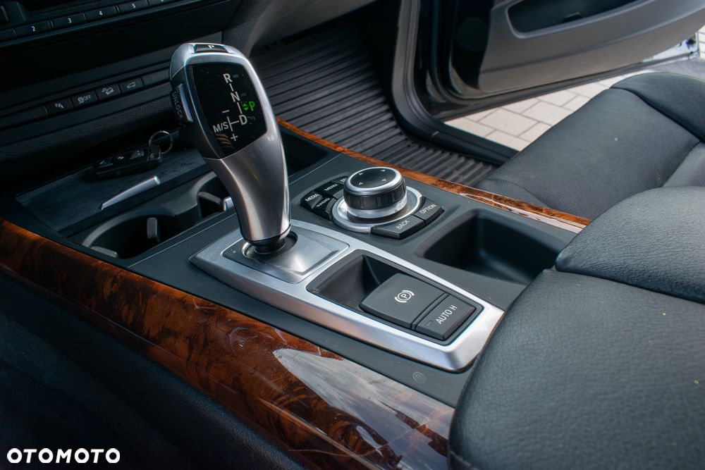 BMW X5 xDrive35i - 22